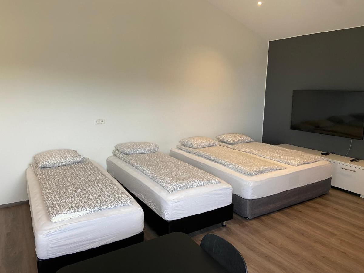 4 Person Room With Private Entrance And Bathroom Keflavík Екстериор снимка